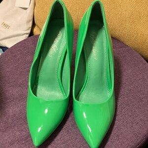 Bright Green Women's Pumps